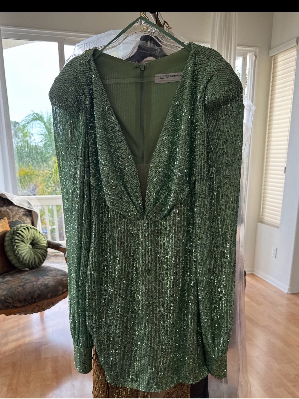 Mac Duggal Emerald Green Sequin V-Neck Long Sleeve Dress
